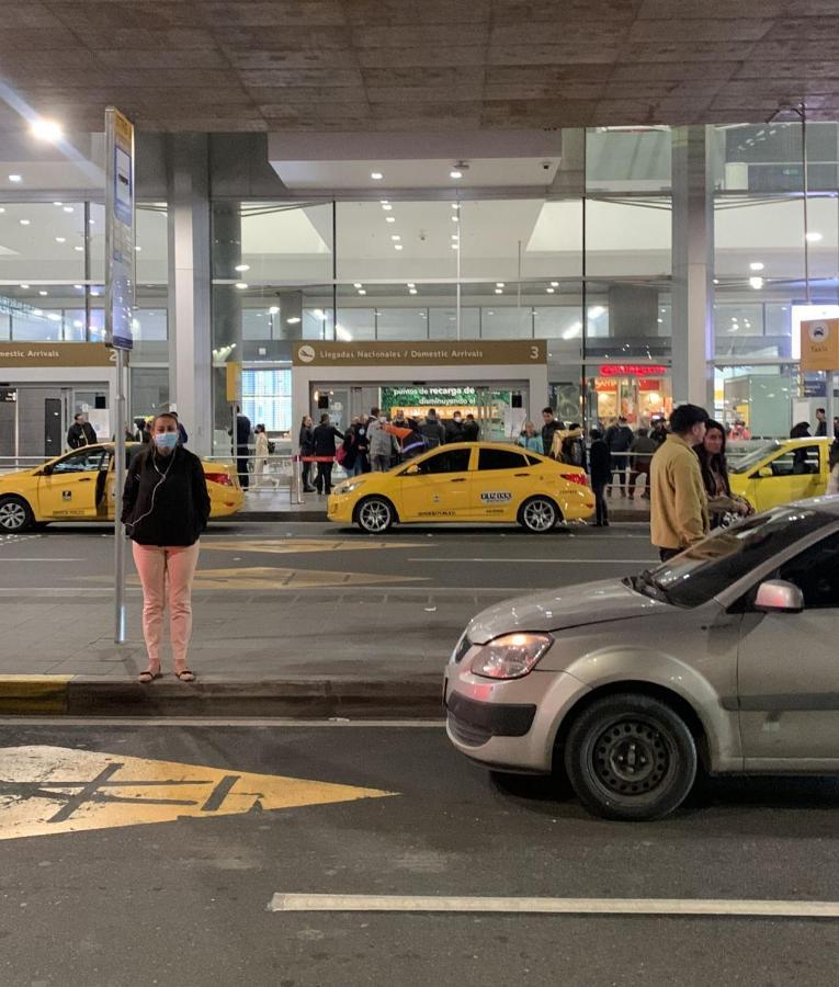 Apartaestudio Cerca Al Aeropuerto Bogotá Zewnętrze zdjęcie